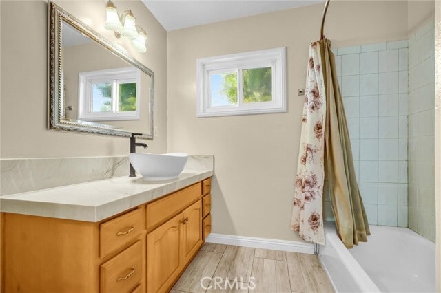 Building Photo - 2354 Snowden Ave