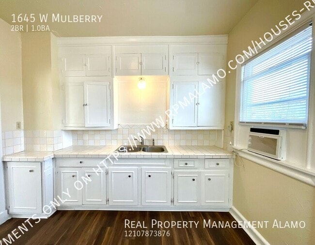 Building Photo - 1645 W Mulberry-