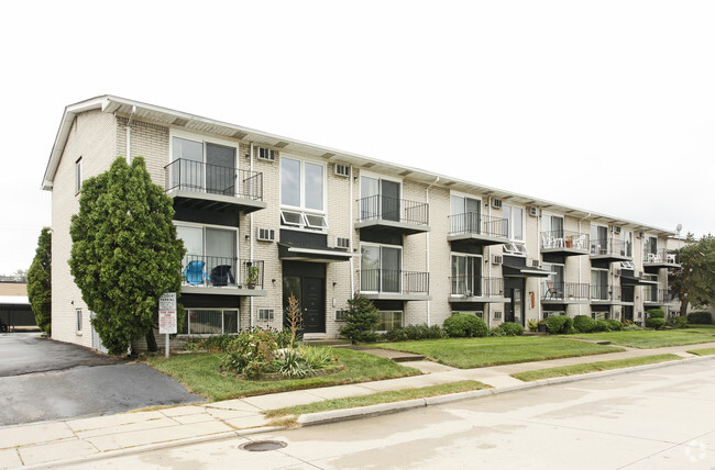 Primary Photo - Brentwood Apartments