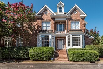 Building Photo - Newly Renovated 3BD, 2.5BA Raleigh Townhom...