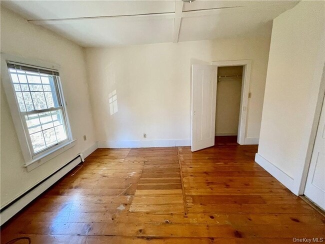 Building Photo - 17 Ribbecke Hill Rd