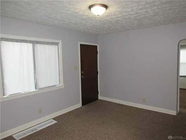 Building Photo - 3037 Mohican Ave