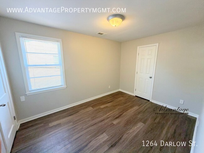 Building Photo - 1264 Darlow St