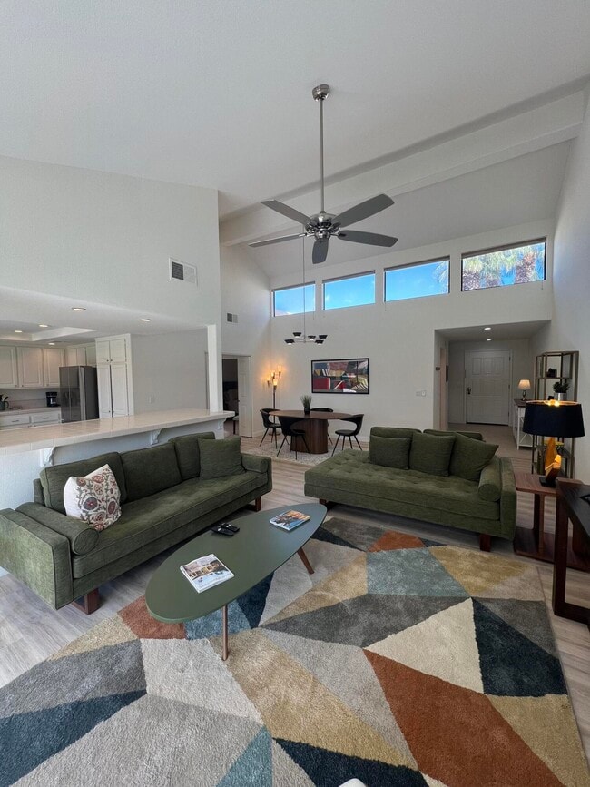 Building Photo - 289 Castellana N