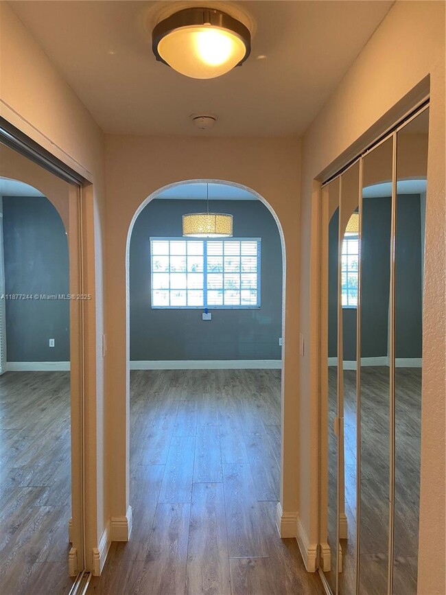 Building Photo - 10700 NW 66th St