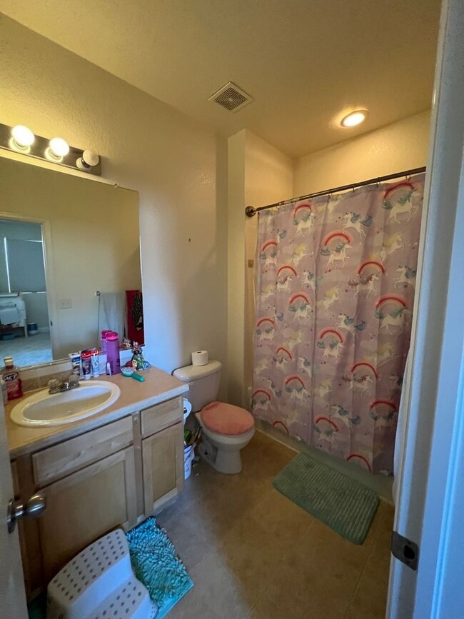 Building Photo - Gorgeous 2BD/2.5BA home located in Westmin...