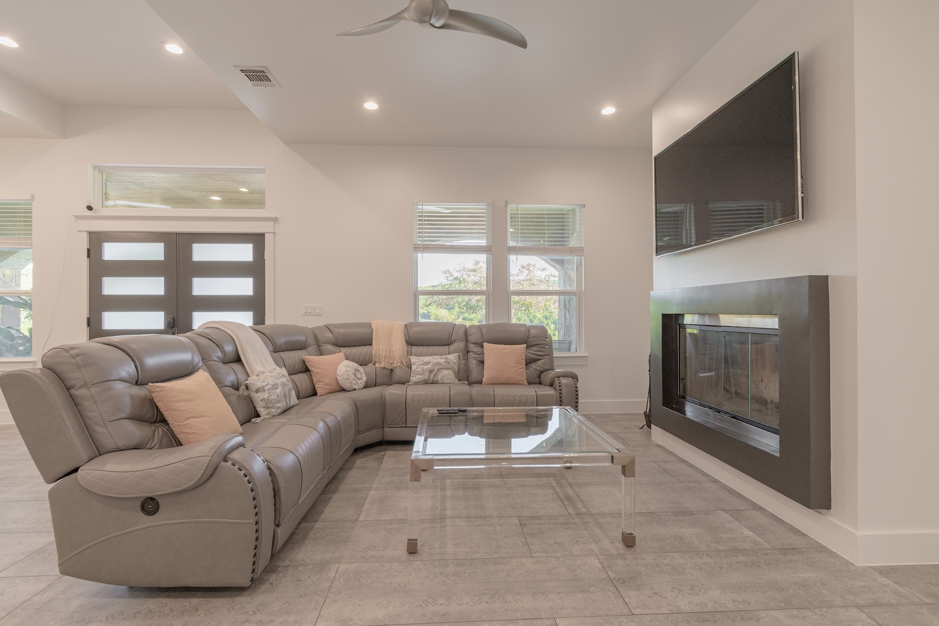 Building Photo - 21404 Lonesome Ct