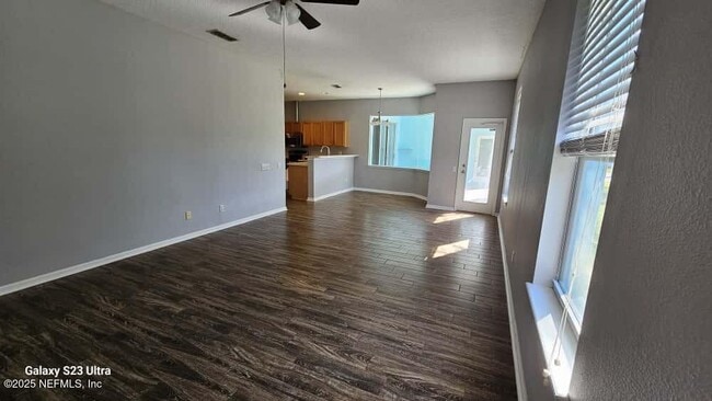 Building Photo - 709 Muskogee Ln