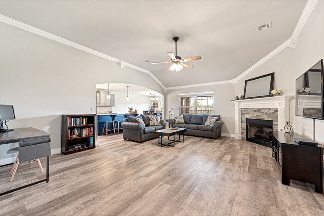 Building Photo - 1801 SW Ashbury St