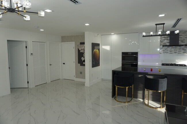 Building Photo - 15614 SW 110th Terrace