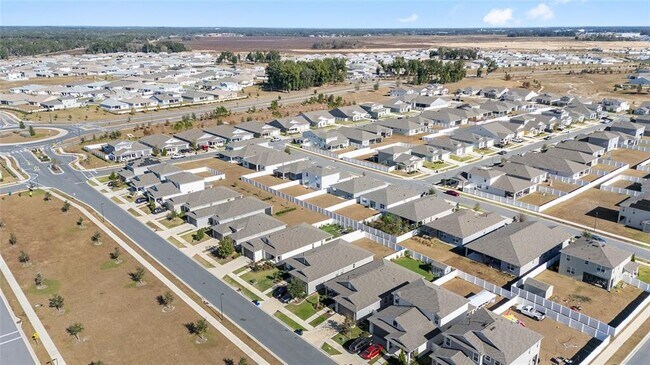 Building Photo - 6366 SW 77th Ave