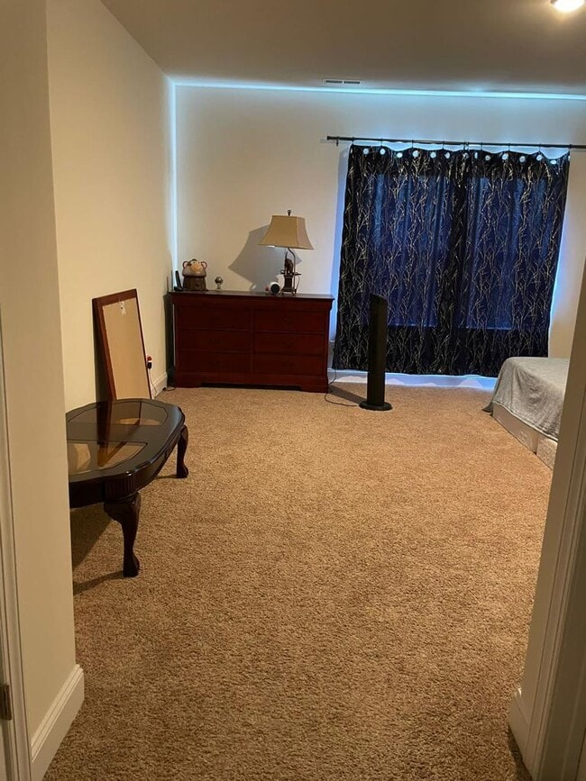 Building Photo - 10359 Paper Birch Dr