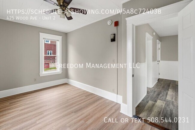 Building Photo - 425 Wood Ave