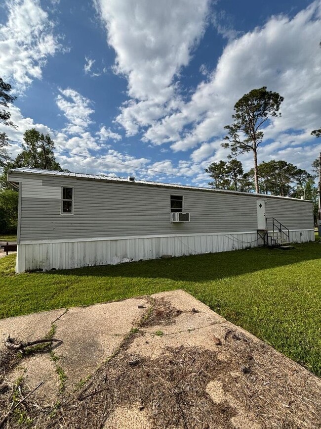 Building Photo - 307 Marcus crt