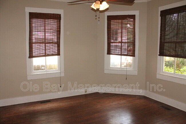 Building Photo - 1502 Church St