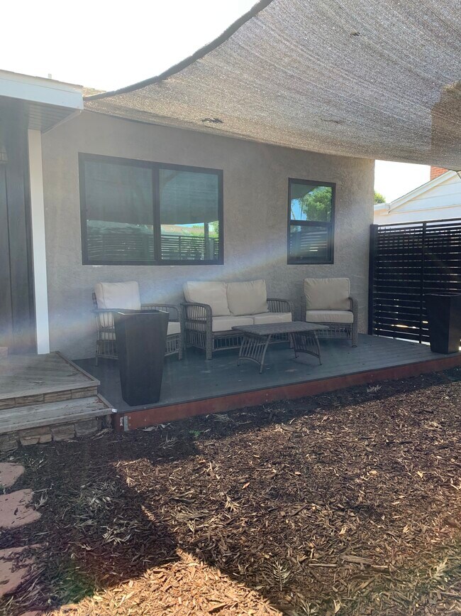 Building Photo - 3956 Olmsted Ave