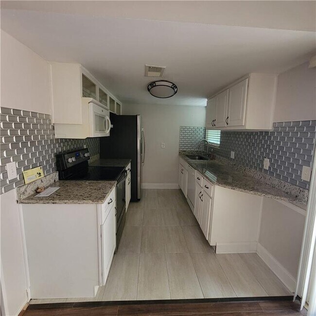 Building Photo - 3545 Old Chamblee Tucker Rd