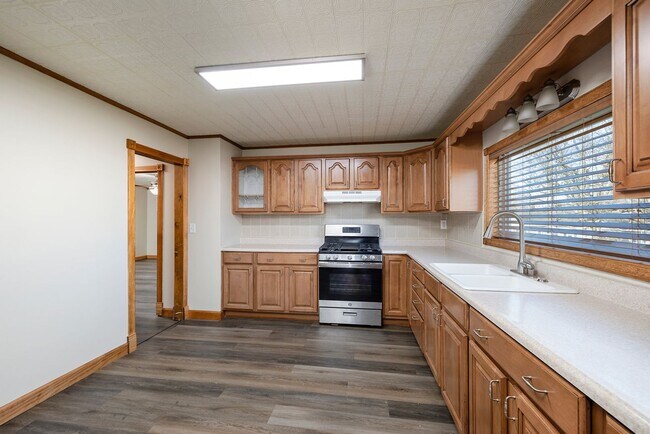 Building Photo - 3 bed / 1.5 Bath Home!