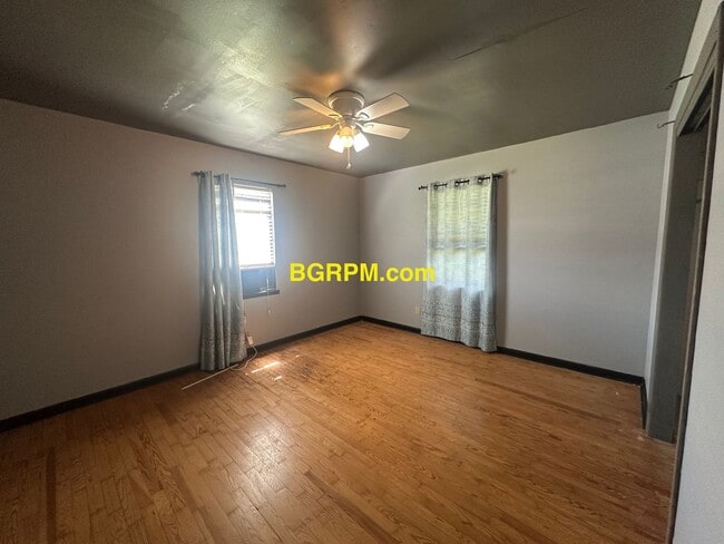 Building Photo - Beebe home
