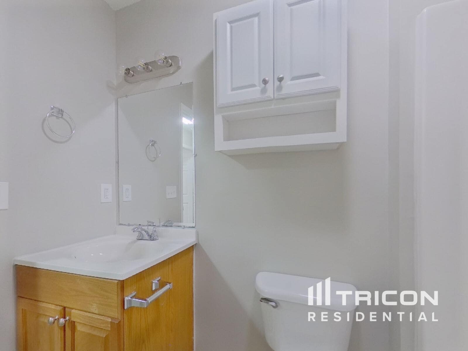 Building Photo - 124 Devonport Dr