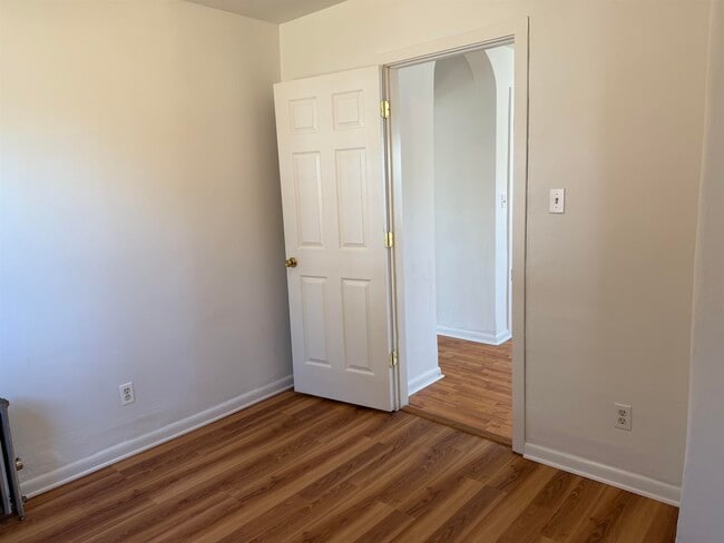 Building Photo - 119 Marsellus Pl