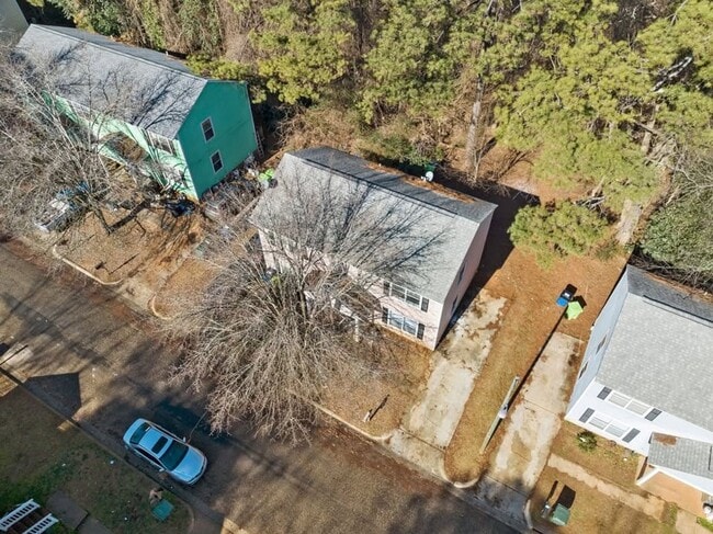 Building Photo - 614 Hilltop Dr