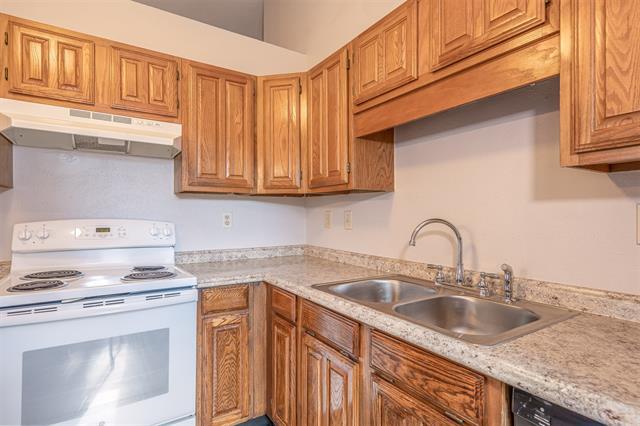 Building Photo - 2911 Forest Creek Dr
