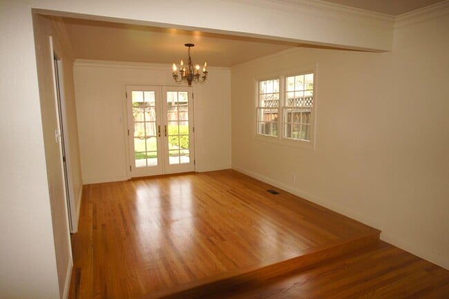 Building Photo - 1715 Grizilo Dr