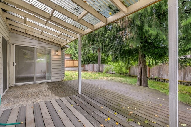Building Photo - 3 Bedroom East Hill Home - $3,000/month