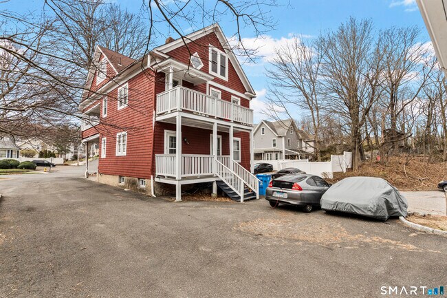 Building Photo - 105 Howe Ave