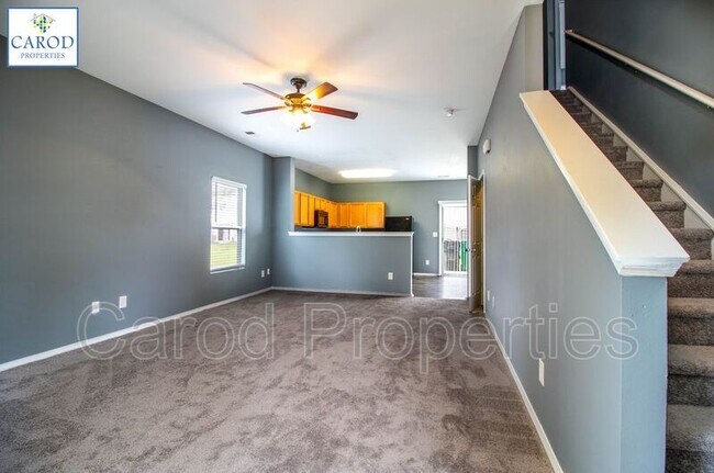 Building Photo - 8630 Redding Glen Ave