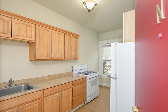 Interior Photo - Abbey Park Apartments in Vibrant Eastlake