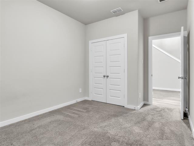Building Photo - 2214 Spring Side Dr
