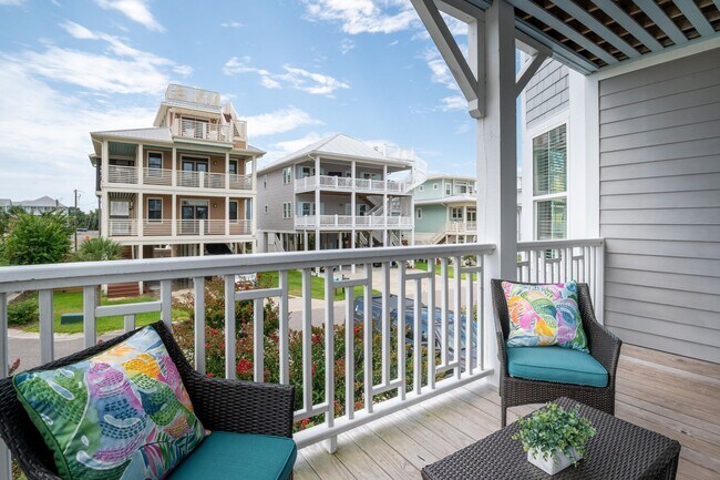 Building Photo - FURNISHED MONTHLY BEACH HOME  WITH UNOBSTR...