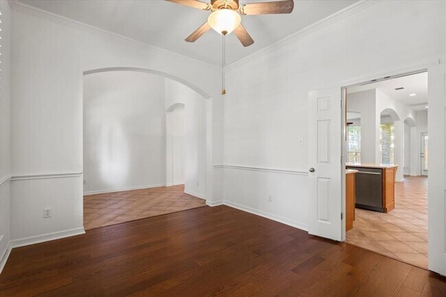Building Photo - 2127 Clear Lake Pl