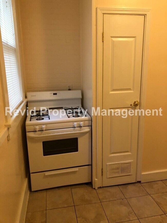 Building Photo - 1536 Tutwiler Ave