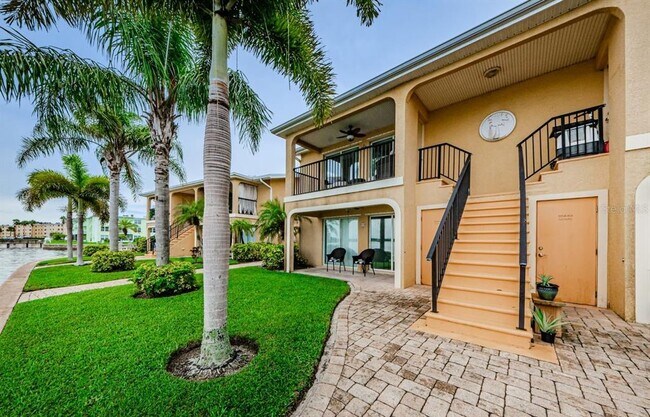 Building Photo - 2675 St Joseph Dr E