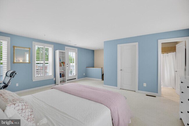 Building Photo - 714 Bracey Ln