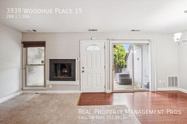 Building Photo - 3939 Woodhue Pl