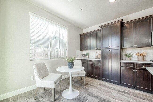 Building Photo - Stunning Granville Home in Copper River Canvas Gated Community!