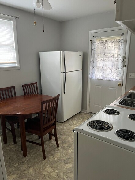 Building Photo - 414 Kinsey Blvd