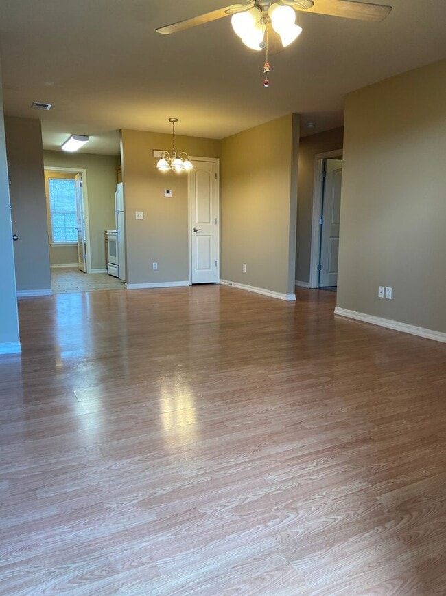 Building Photo - Condominium in Sycamore Ridge