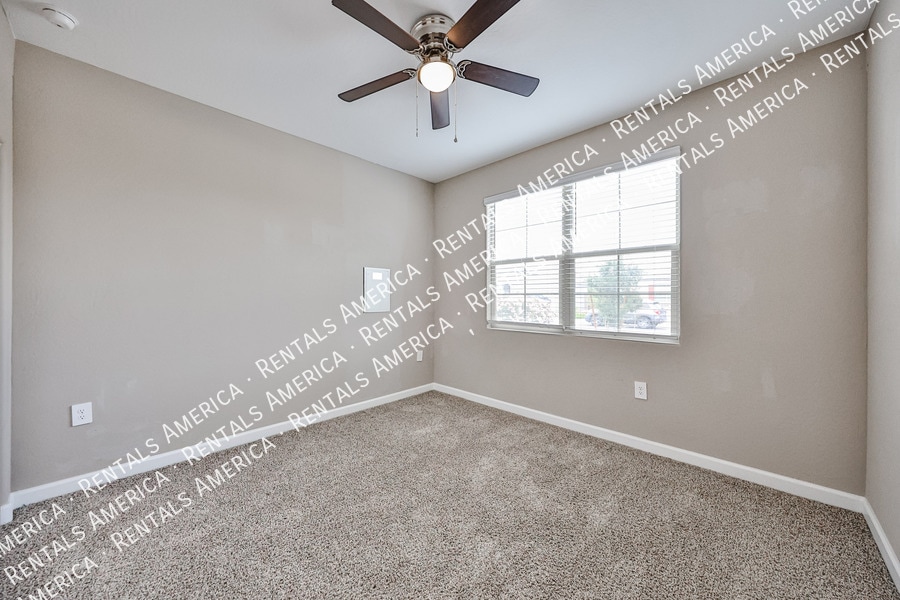 Building Photo - 30041 W Earll Dr