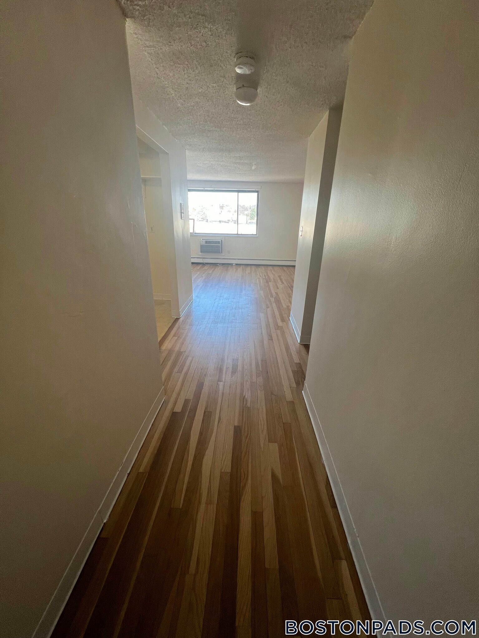 Building Photo - 20 Riverside St