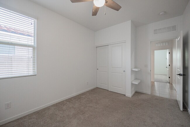 Building Photo - 12448 W Gardenia Ct