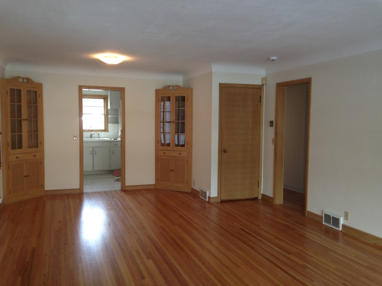 Dining room - 3528 Blaisdell Ave
