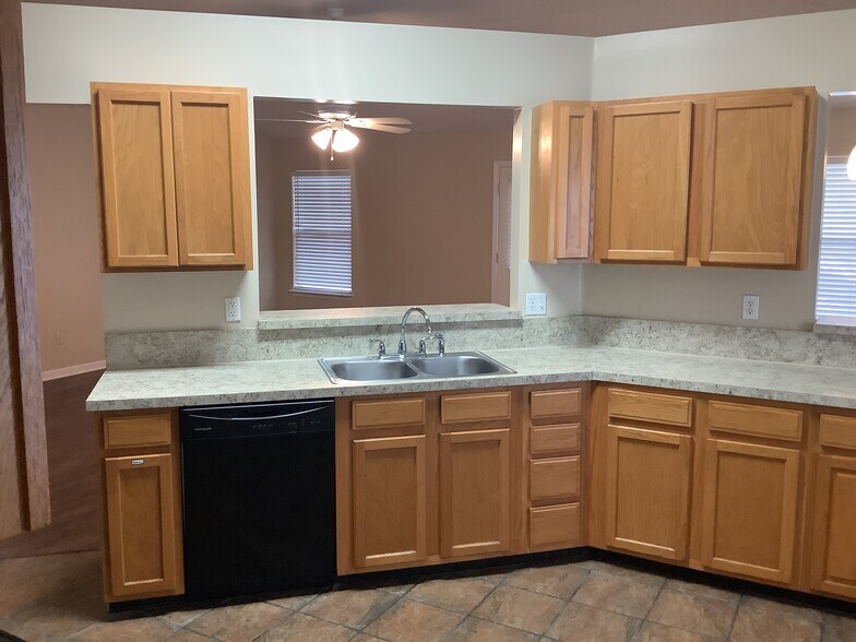 Building Photo - 2377 Companion Cir E