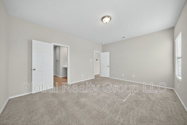 Building Photo - 10419 Lateleaf Oak