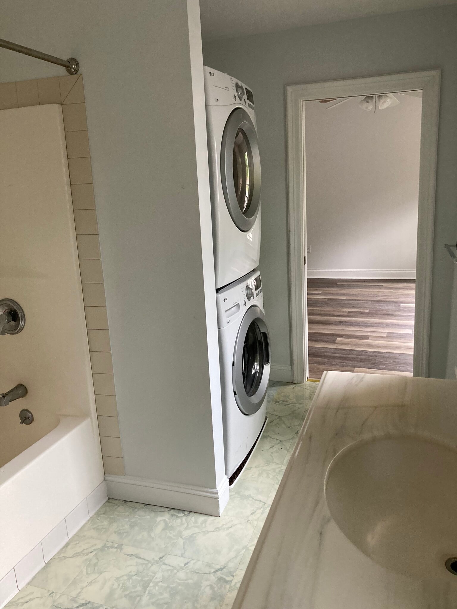 Building Photo - 70 Greenwood Ave