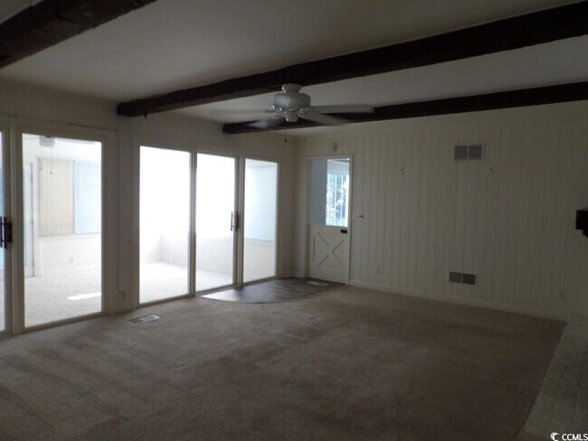 Building Photo - 254 Evergreen Ln